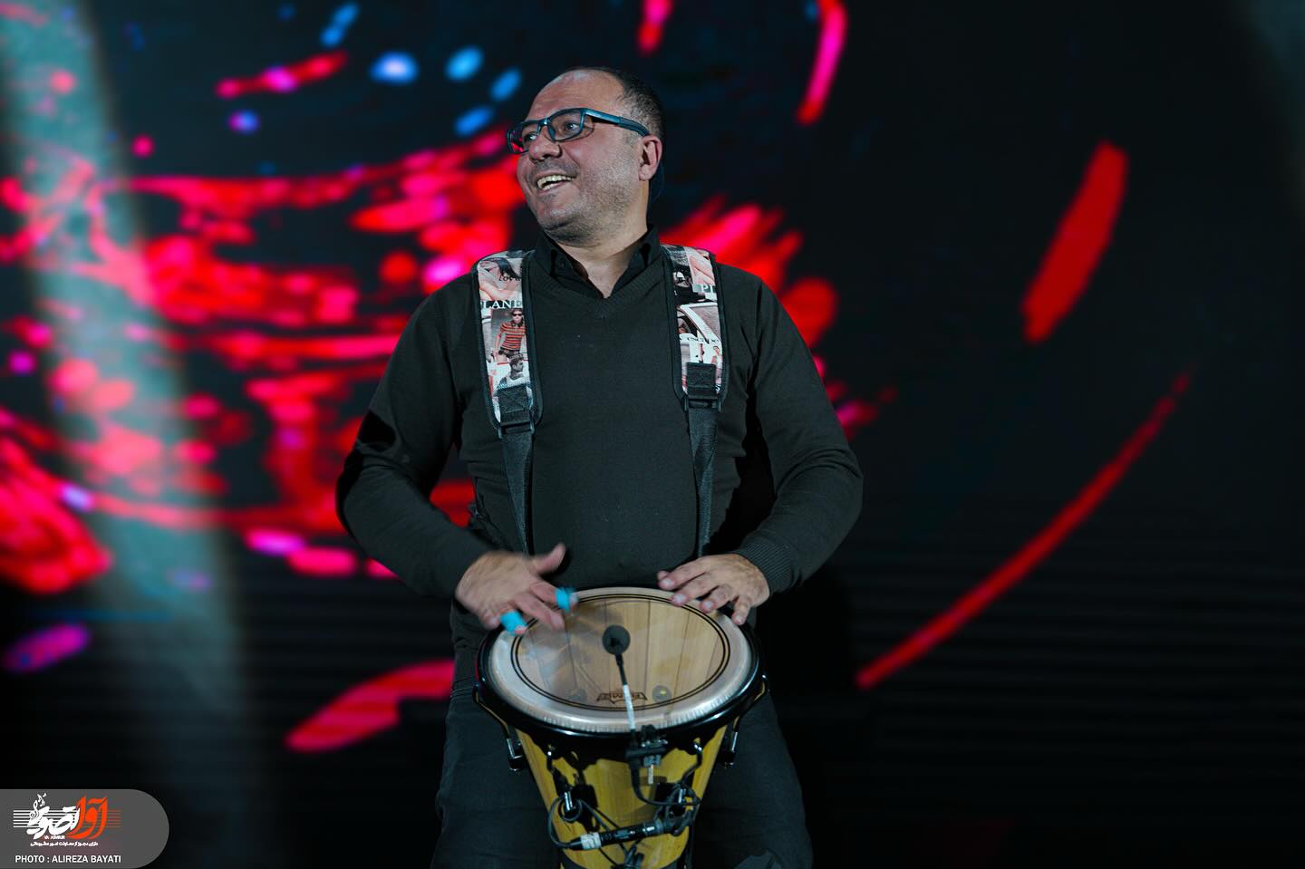 کاور آلبوم یا عکس هنری مرتبط با گروه کوبه‌ای هیاهو